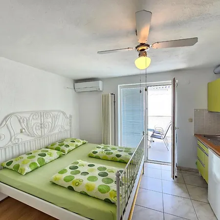 Fuer 4 Personen- 150m Vom Entfernt By Interhome Διαμέρισμα Novi Vinodolski