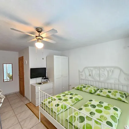 Fuer 4 Personen- 150m Vom Entfernt By Interhome Διαμέρισμα Novi Vinodolski