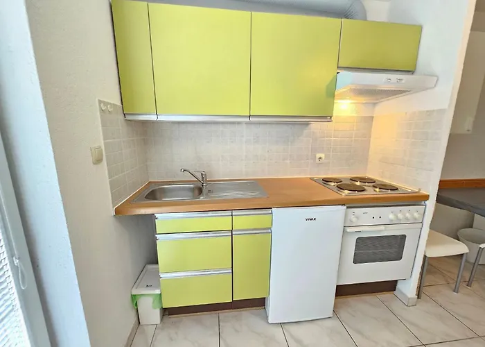 Fuer 4 Personen- 150m Vom Entfernt By Interhome Novi Vinodolski