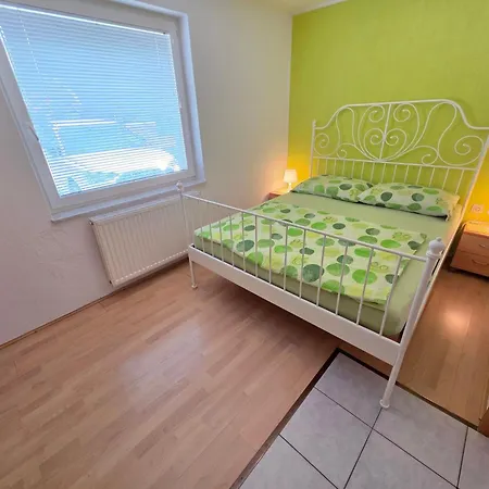 Fuer 4 Personen- 150m Vom Entfernt By Interhome Apartment Novi Vinodolski