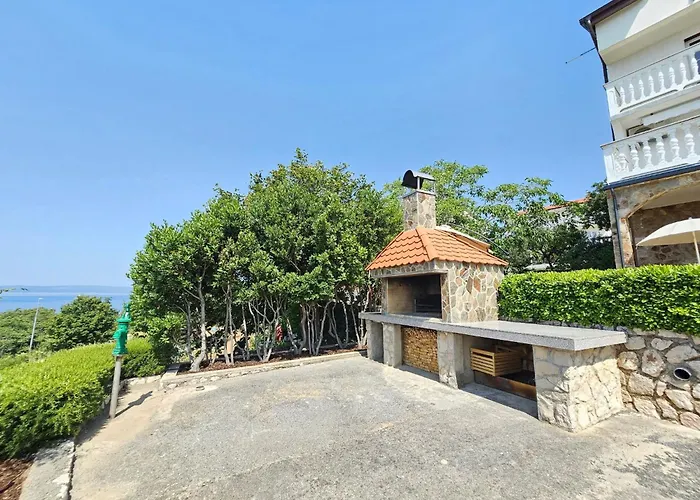 Fuer 4 Personen- 150m Vom Entfernt By Interhome Daire Novi Vinodolski